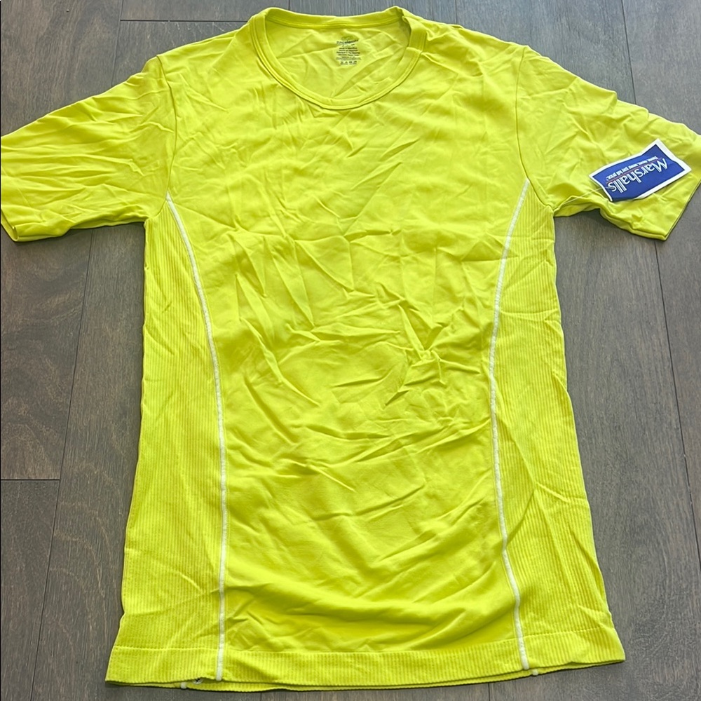 SPEEDO Neon Yellow Sports Tee size small unisex